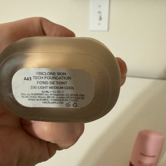 Makeup lot Haus labs triclone foundation and concealer (2), one size primer - Picture 8 of 10